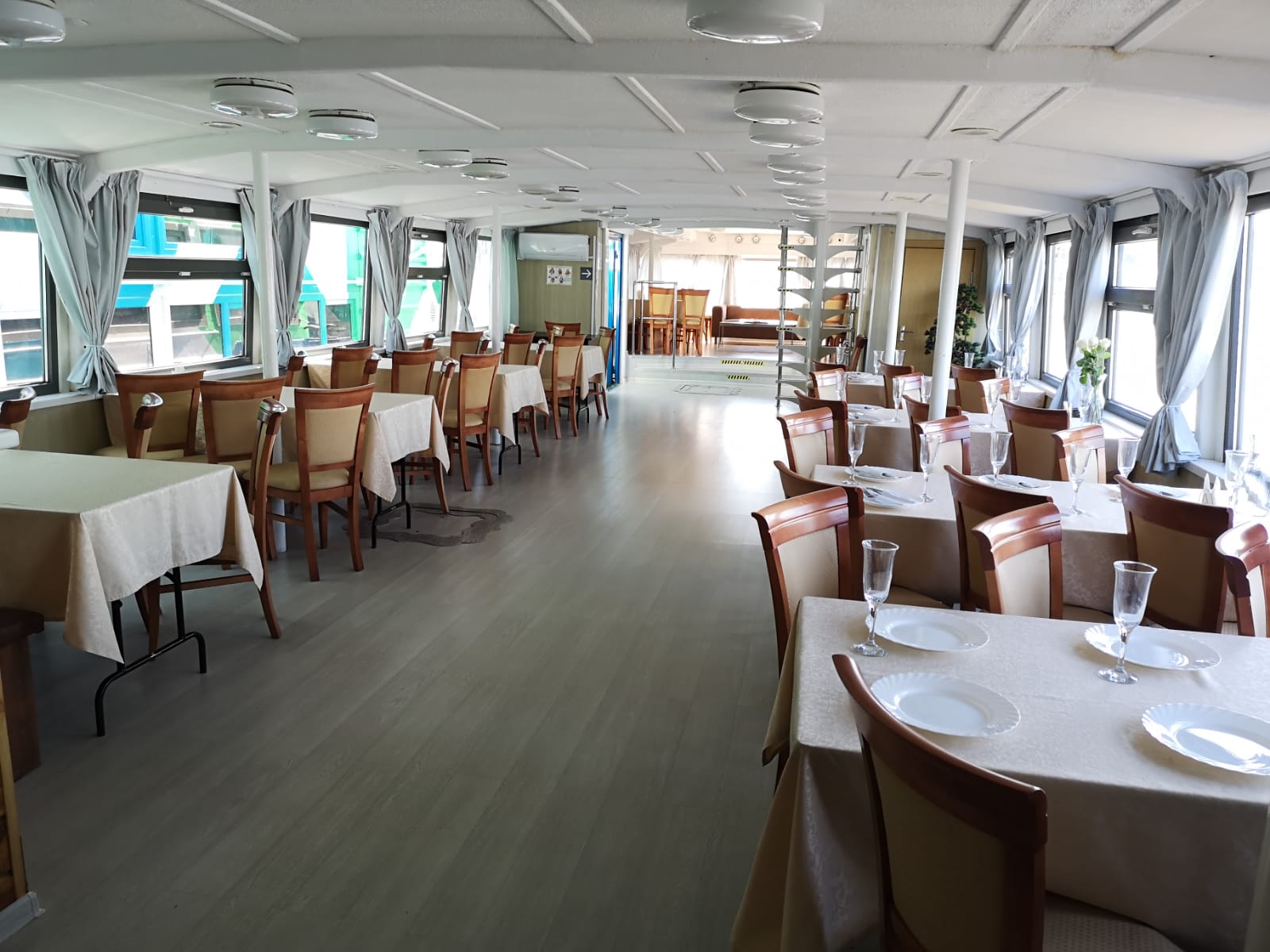 Речная прогулка по реке Волге с ДИСКОТЕКОЙ! т/х «Москва»